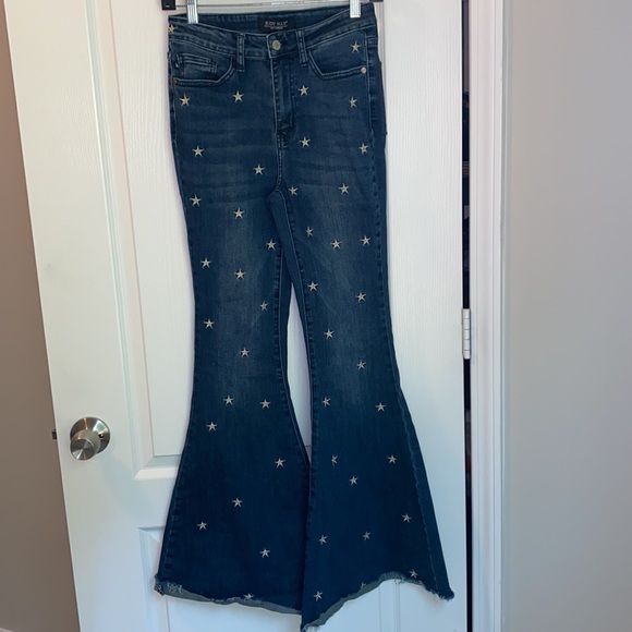 Judy Blue Star Embroidered Super Flare Jeans - Picture 7 of 12
